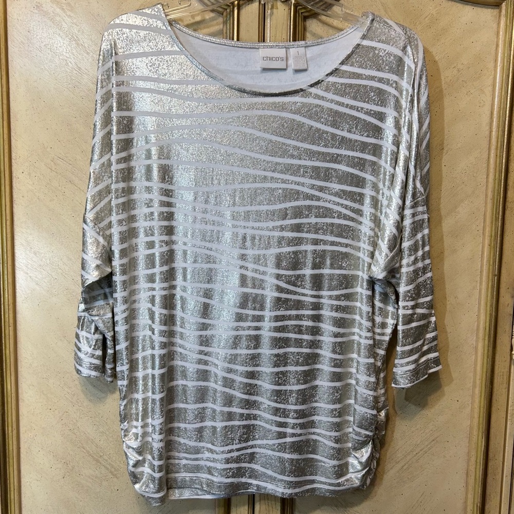 Chico’s Metallic Pewter Gold Silver & White Side Ruched Dolman 3/4 Sleeve Shirt